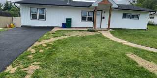 Beautiful brand new 4 bed 2 bath for Rent single home with yard in Levittown Gallery 5