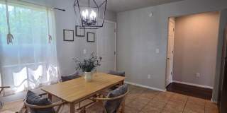 Fully Furnished 4BR Home with Fenced Yard & 2-Car Garage in Stoneburrow Gallery 9