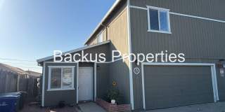 Newly renovated three bedroom duplex in Soledad Gallery 1
