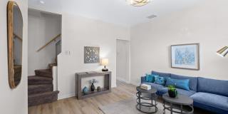 FULLY UPDATED 2 BR, 1 BA Single Family Home in Edgewood - SHARP! Gallery 1