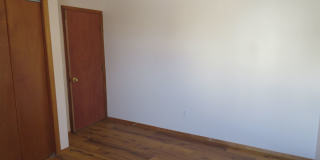 Comfortable 2 Bedroom, 1 Bathroom Lower-Level 4-Plex Unit Gallery 10
