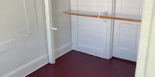 Spacious 4 bdrm/2 bath Home Located in Richmond's Fan District w/Balcony!!  Walking Distance to VCU!!!! Gallery 22