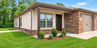 Haden Holly Station - Duplexes & Townhomes in Siloam Springs, AR Gallery 2