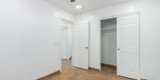 1100 W 12th Street Gallery 26