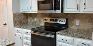 3/2/2 REMODELED BATHROOMS!  Beautiful! Gallery 5
