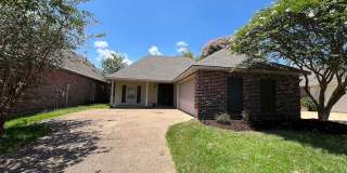 Beautiful 3 Bedroom Home in Established Zachary Neighborhood! Gallery 1