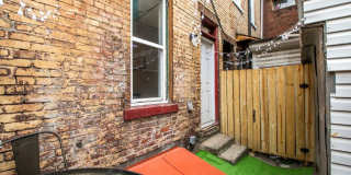 Renovated 3BR in South Side Flats | 100 Walk Score | In-Unit Laundry Gallery 14