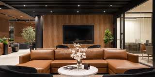 1900 Broadway Gallery 45