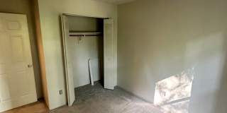 4 bedroom 2.5 bathroom Townhouse Gallery 18