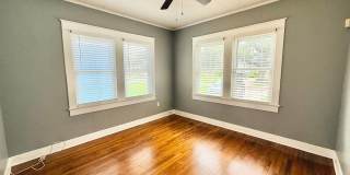 2BR Home with Sunroom & Extended Driveway Gallery 14