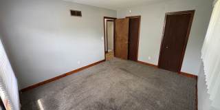 Bright & Spacious 3-Bedroom Home with Large Backyard Gallery 14