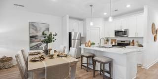 River Rock at Blume Road - 55+ Apartment Homes Gallery 20