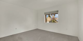 A Must See!!! Beautiful 2/2 home!!! Summerlin!! Gallery 11