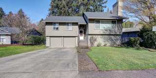 Spacious 4bd 2.5ba Home - Avail. Now! Gallery 1