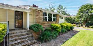 Fantastic Midtown location - 3 Bed, 2 Bath Ranch with Sunroom and Sauna Gallery 1