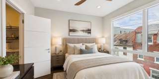 Philly Magazine-Featured Luxury 3 Bed Condo with Huge Roof Deck & Skyline Views Gallery 37