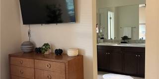 81 Waldorf Gallery 20