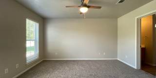 Updated 4 Bed, 3 Bath Home for Fall 2026 Move In! Gallery 6