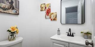 120 Woodland Street Gallery 33