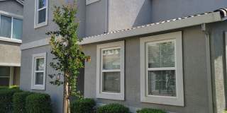 Adorable 3 bedroom 2.5 bath Gallery 3