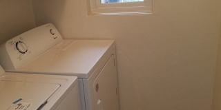 Spacious 4 Bedroom, 2 Bathroom Jacksonville Home Spacious 4 Bedroom, 2 Bathroom Jacksonville Home Gallery 9