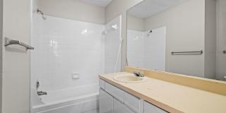 River Crossing ATX - Townhome - 2bd/2.5ba - W/D - Close to Downtown - $1395 Gallery 33