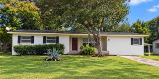 4 Bed 2 Bath Home | Pet Friendly | Washer Dryer Hook Ups & Central Air | Section 8 Welcome Gallery 1