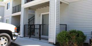 Two Bedroom Two Bath Ground Floor Condo for Rent! Gallery 3