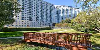10201 GROSVENOR PL #1702 Gallery 26