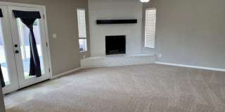 4 bedroom home with private pool & solar Gallery 15