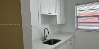 1511 NE 8th St Gallery 1