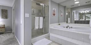 1027 W 19TH Street Gallery 60