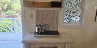 Oceanviews Private 1 bed / 1 bath sep. cottage. "INCL ALL utilities + WIFI internet". Furnished. Gallery 11
