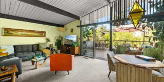 Woodland Hills Mid-Century Modern Retreat Gallery 4