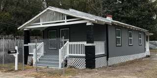 Fully Renovated 3/1 Single Family House Available for Immediate Rent! Gallery 29