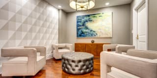 The James Apartments Gallery 10