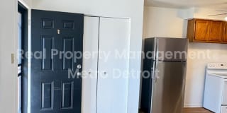 COZY 1-BEDROOM APARTMENT Gallery 4