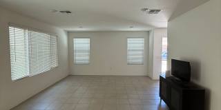 Modern 3-Bedroom Home Built in 2023 – Prime Tucson Location Gallery 6