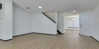 Room in 3 Bedroom Home at Jenkins Dr Gallery 11