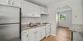 Studio Apartment Close to South Broadway! Gallery 1