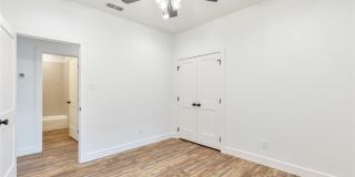 8001 SAWDUST Gallery 15