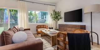 The Clara Gallery 17