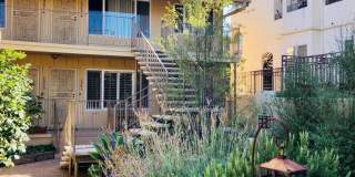 La Playa 1 bedroom, 1 bath Walking Distance to Bay & Point Loma Village Gallery 1