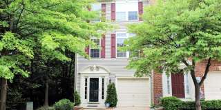 4 Level End-Unit TH with Garage! Gallery 1