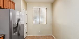 Attractive 3 bed, 2 bath home Gallery 12
