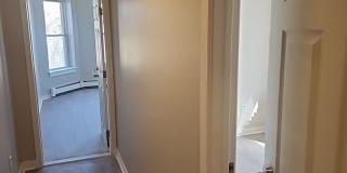 Spacious 3BR in Hartford’s Barry Square — 36 Whitmore St (3 bed / 1 bath) Gallery 21