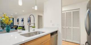 275 W Roy St Apt 103 Gallery 3