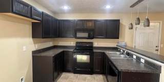COMING SOON: Beautiful 3 bedroom / 2 bathroom house in Joplin Mo close to Missouri Southern with two car garage!! Gallery 6
