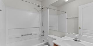 2562 WOODLAND Place Gallery 17