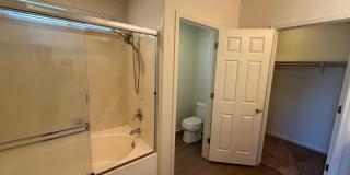 Very Nice 4 Bedroom Home Gallery 22
